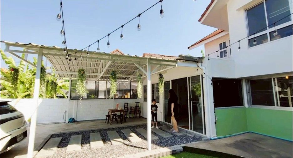 À vendre 3 chambres maison à Saphan Sung, Bangkok