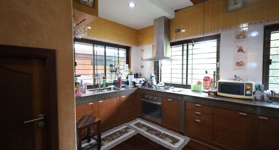 À vendre 4 chambres maison à Bang Lamung, Chonburi