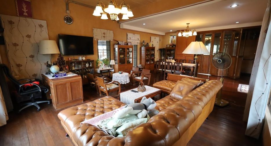 À vendre 4 chambres maison à Bang Lamung, Chonburi