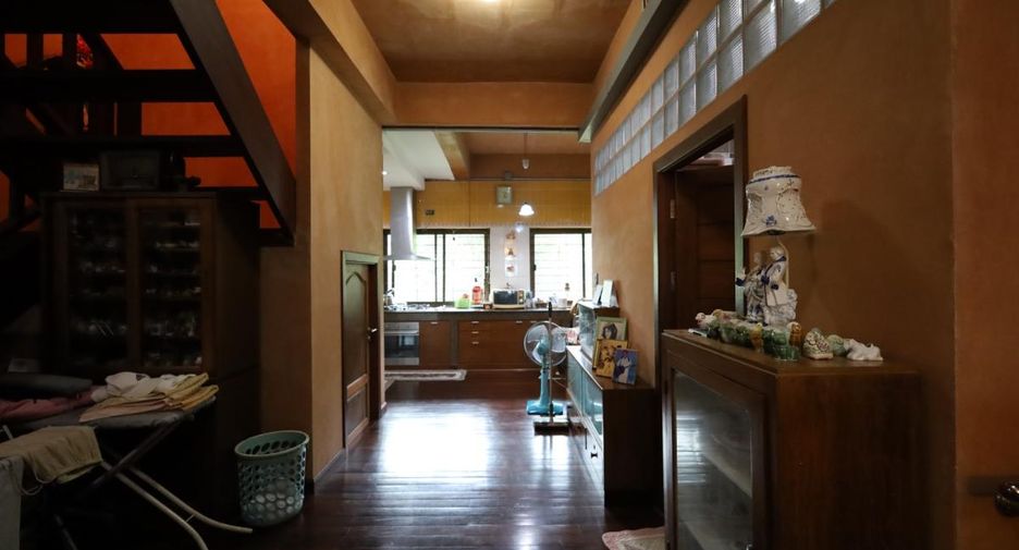 À vendre 4 chambres maison à Bang Lamung, Chonburi