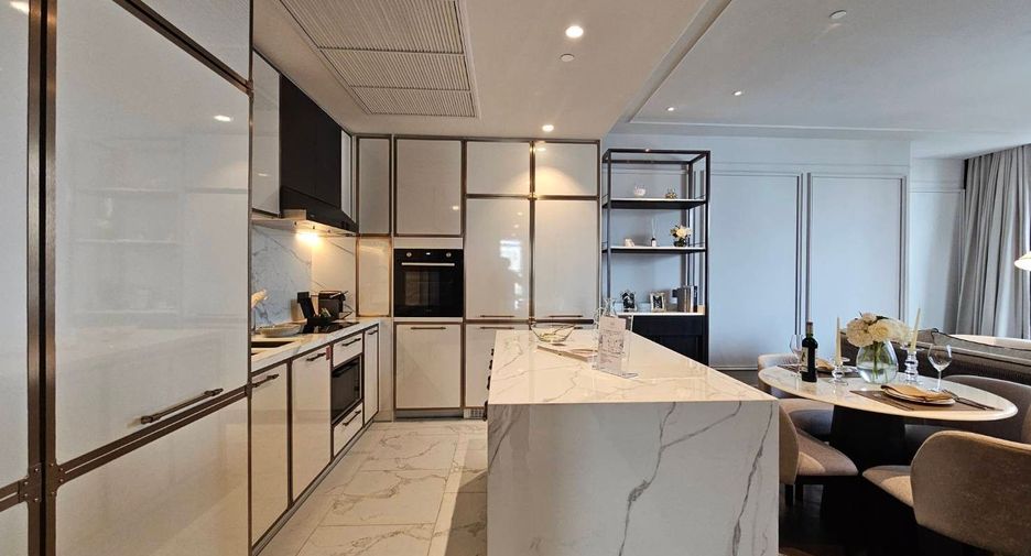 Apartamento con servicios en alquiler de 2 habitaciones en Khlong Toei, Bangkok