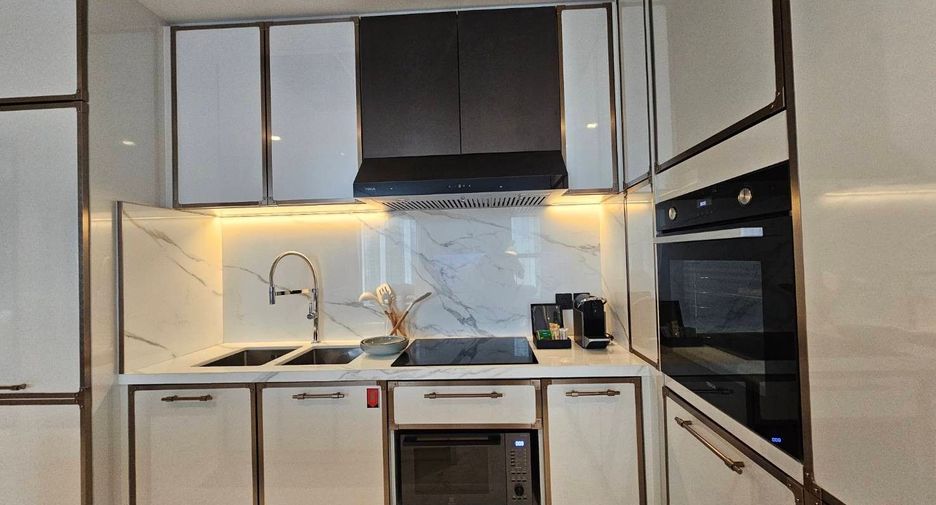 Apartamento con servicios en alquiler de 2 habitaciones en Khlong Toei, Bangkok