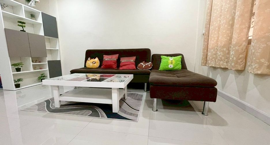 For sale 2 bedrooms townhouse in Mueang Chiang Mai, Chiang Mai