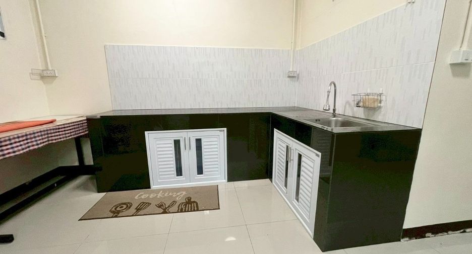 For sale 2 bedrooms townhouse in Mueang Chiang Mai, Chiang Mai