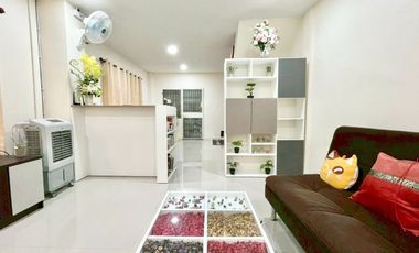 For sale 2 bedrooms townhouse in Mueang Chiang Mai, Chiang Mai