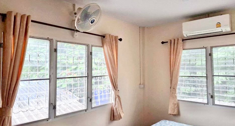 For sale 2 bedrooms townhouse in Mueang Chiang Mai, Chiang Mai