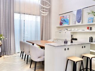Аренда и продажа 3 спальни таунхаус в Сапхан Сунг, Бангкок