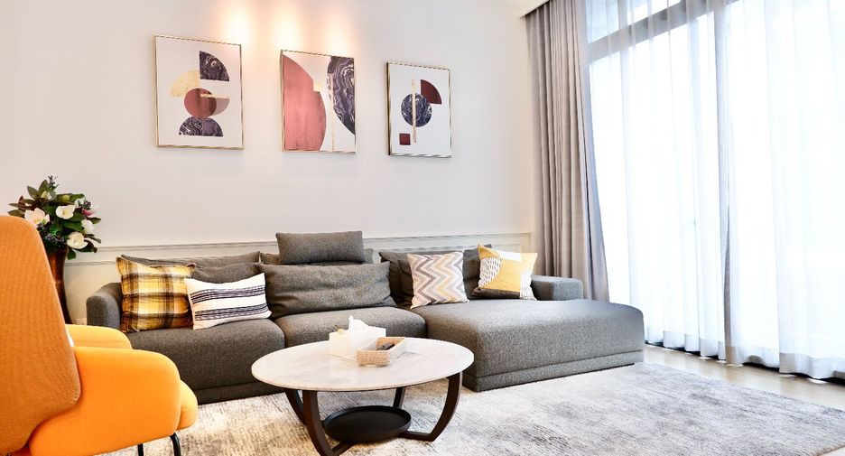 For rent and for sale 3 bedrooms townhouse in Saphan Sung, Bangkok