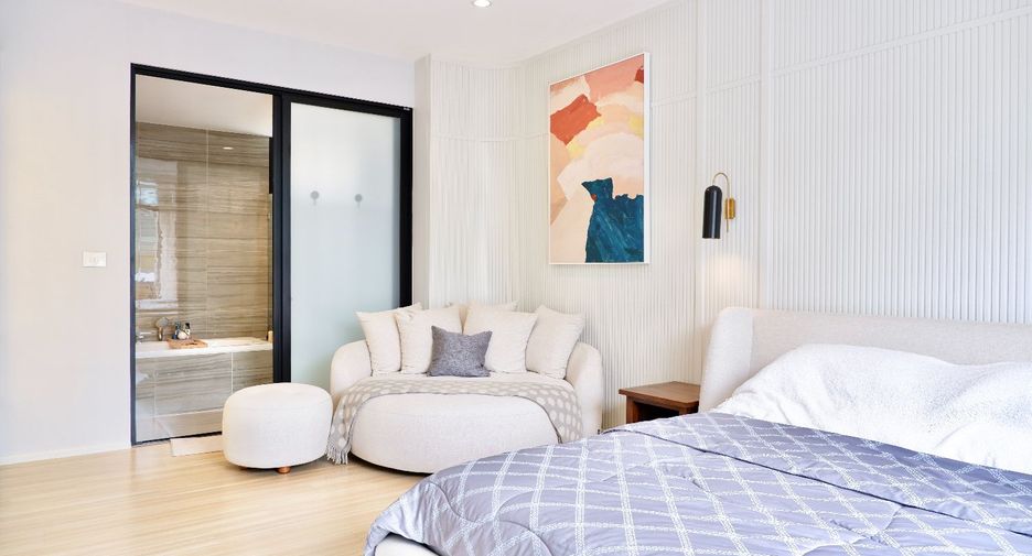 For rent and for sale 3 bedrooms townhouse in Saphan Sung, Bangkok