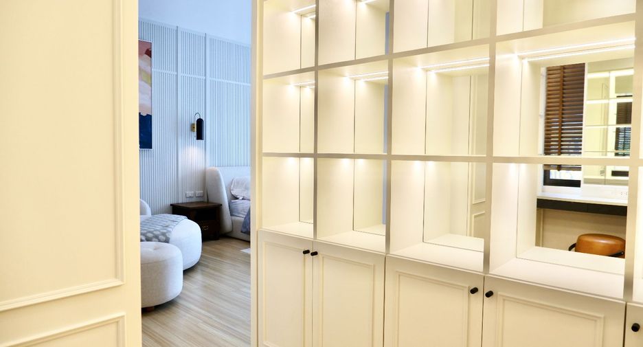 For rent and for sale 3 bedrooms townhouse in Saphan Sung, Bangkok
