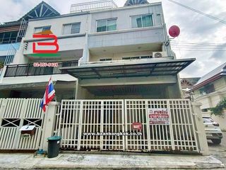 For sale 5 bedrooms condo in Lat Phrao, Bangkok