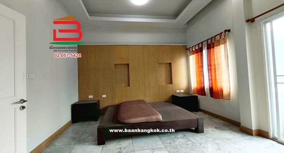 For sale 5 bedrooms condo in Lat Phrao, Bangkok