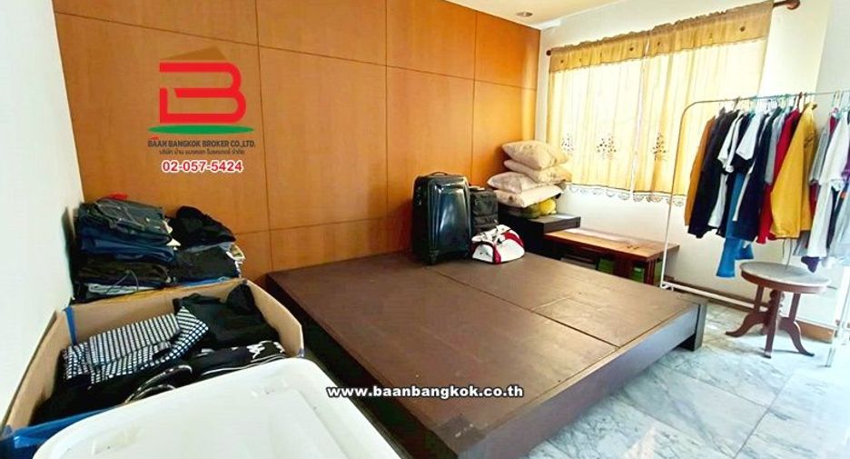 For sale 5 bedrooms condo in Lat Phrao, Bangkok