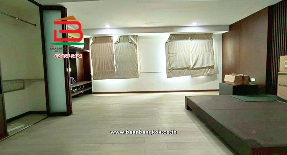 For sale 5 bedrooms condo in Lat Phrao, Bangkok