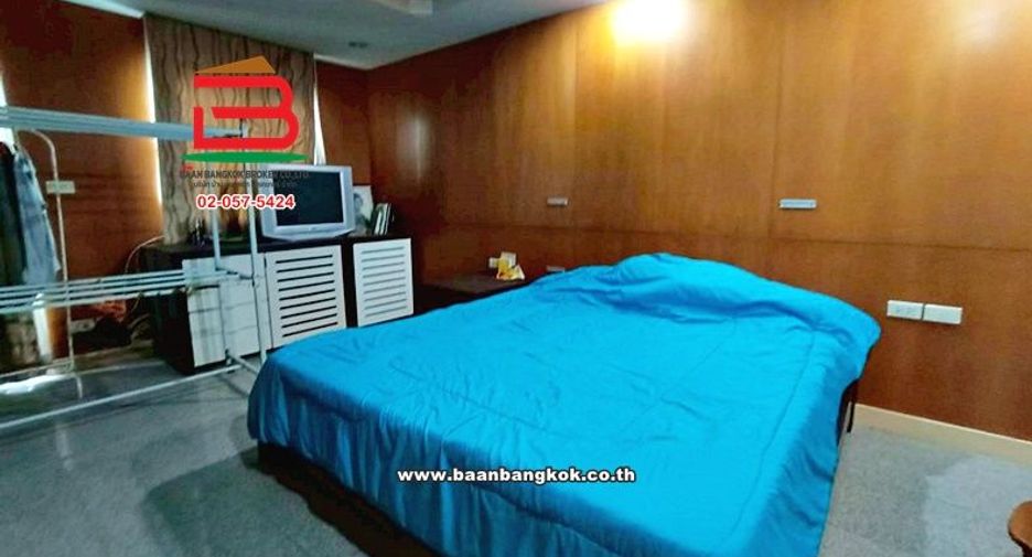 For sale 5 bedrooms condo in Lat Phrao, Bangkok