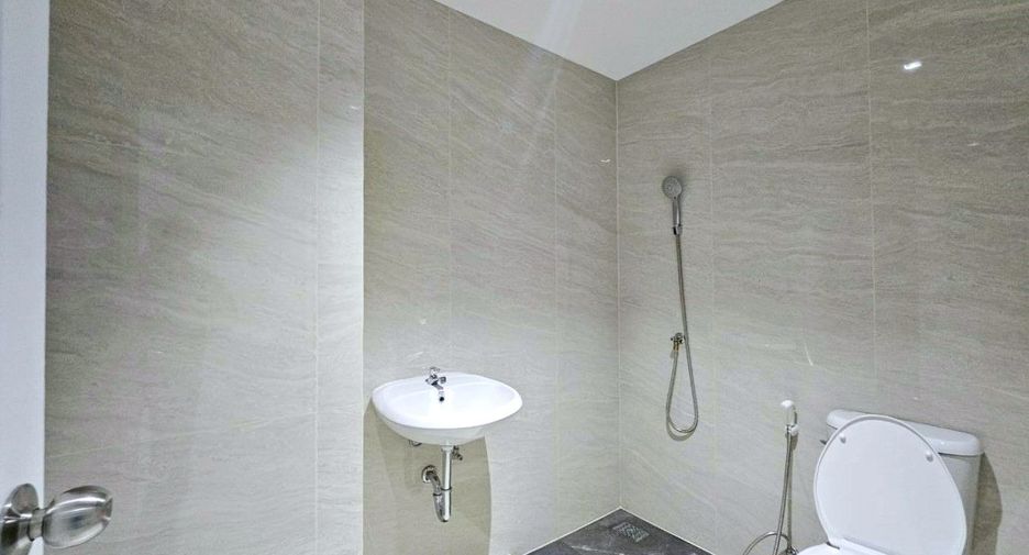 Apartamento con servicios en alquiler de 4 habitaciones en Khlong Toei, Bangkok