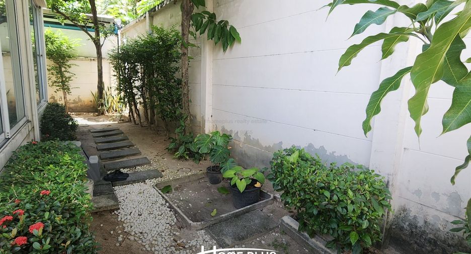 For sale 3 bedrooms house in Pak Kret, Nonthaburi