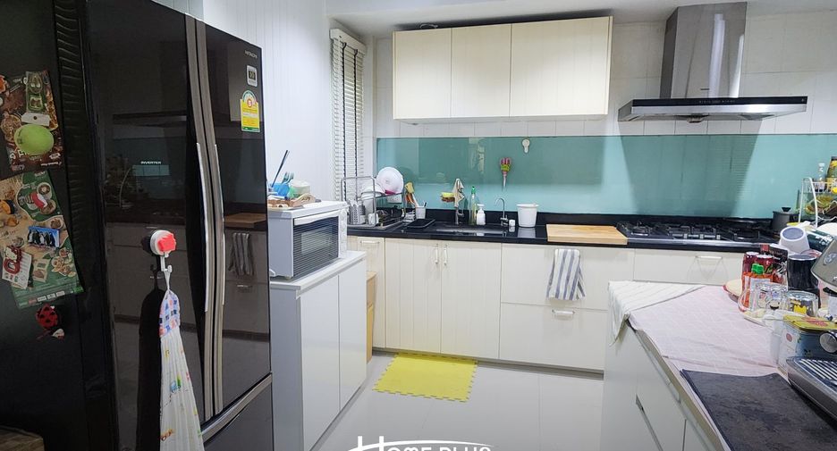 For sale 3 bedrooms house in Pak Kret, Nonthaburi