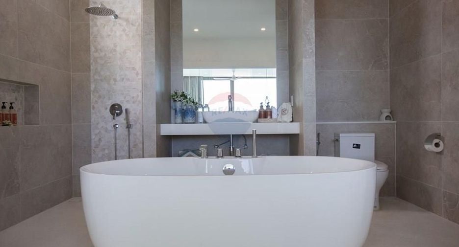 For sale 4 bedrooms villa in Ko Samui, Surat Thani