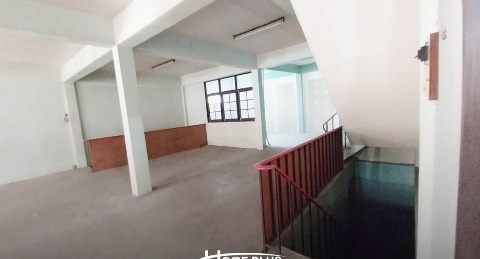 Аренда 1 кровать торговое помещение в Хуаи Кхщанг, Бангкок