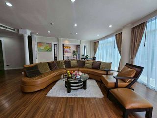 Serviced Apartment zur Miete mit 2 Zimmer in Khlong Toei, Bangkok