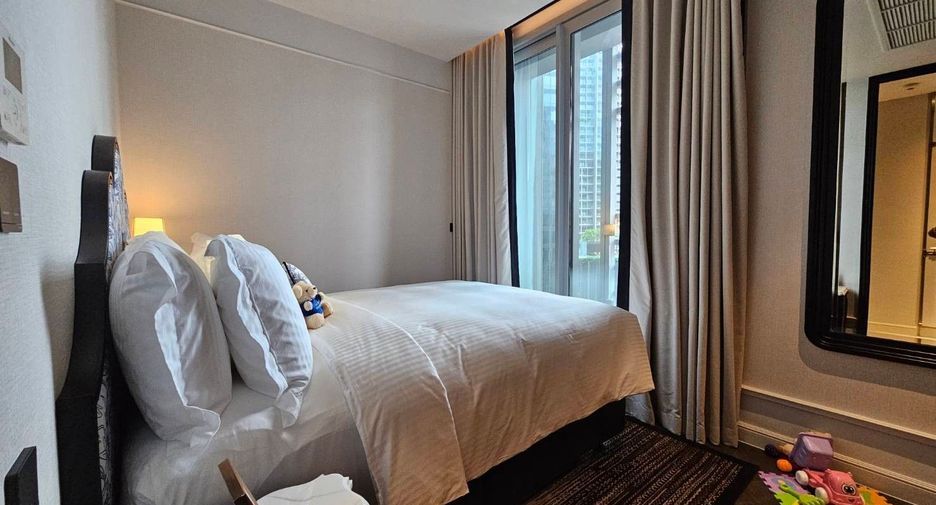 For rent 2 bedrooms serviced apartment in Khlong Toei, Bangkok