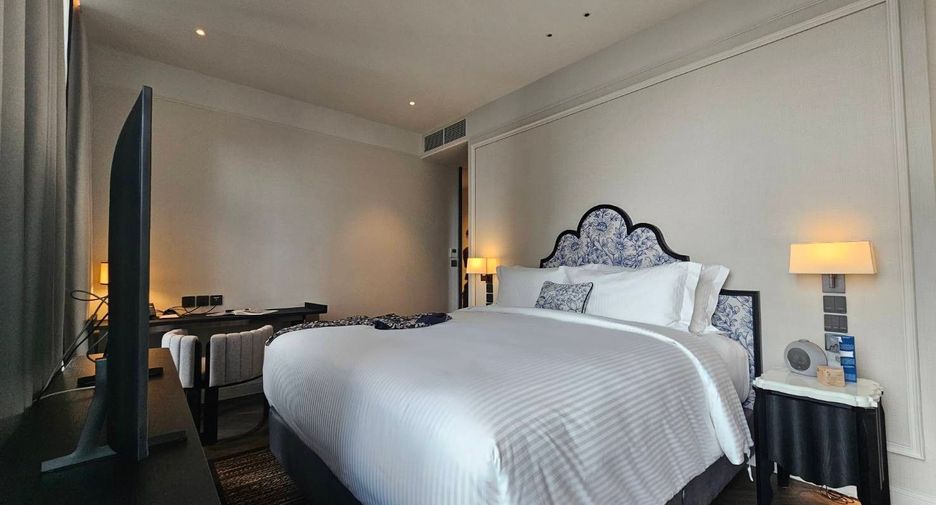 For rent 2 bedrooms serviced apartment in Khlong Toei, Bangkok