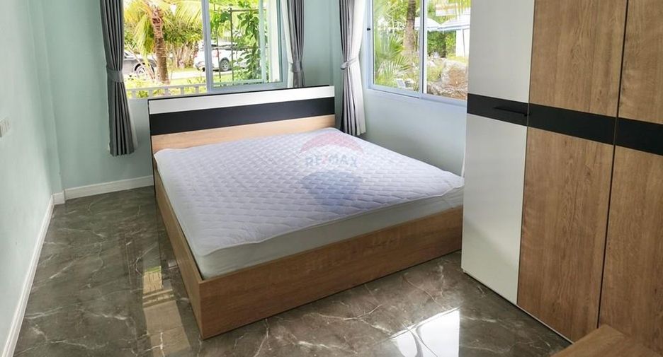 For sale 10 bedrooms retail Space in Khanom, Nakhon Si Thammarat
