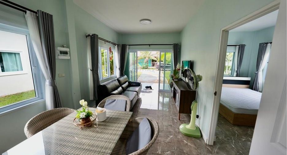 For sale 10 bedrooms retail Space in Khanom, Nakhon Si Thammarat