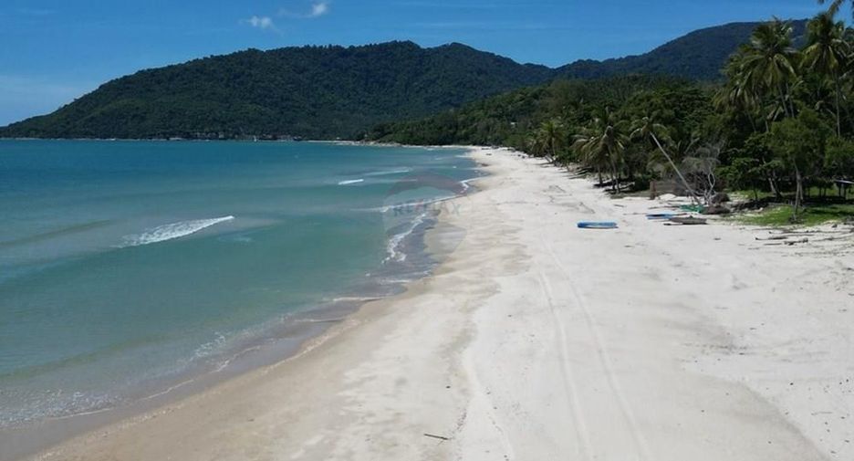 For sale 10 bedrooms retail Space in Khanom, Nakhon Si Thammarat