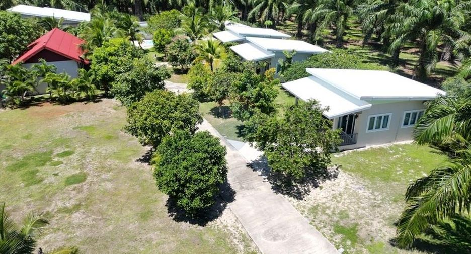 For sale 10 bedrooms retail Space in Khanom, Nakhon Si Thammarat