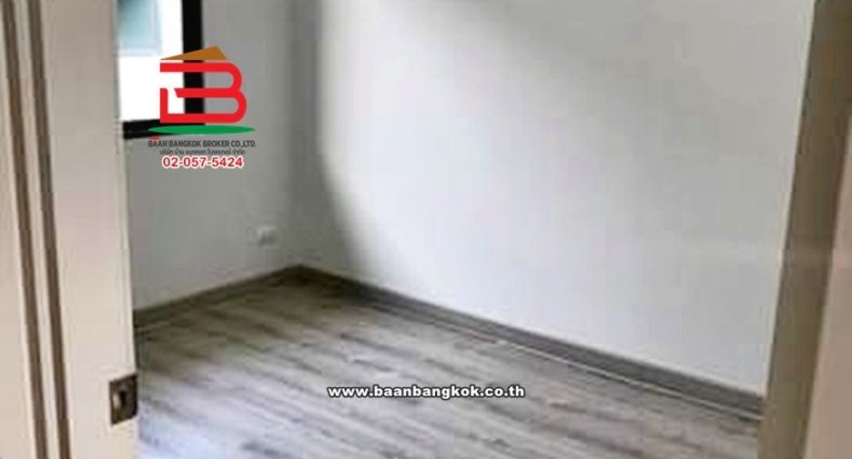 For sale 3 bedrooms townhouse in Lat Krabang, Bangkok