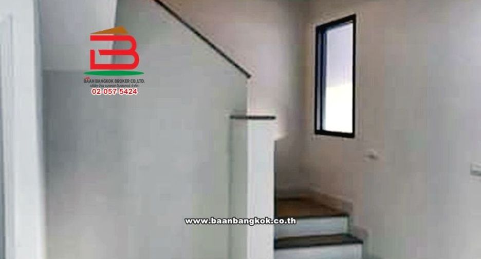 For sale 3 bedrooms townhouse in Lat Krabang, Bangkok