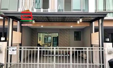 For sale 3 bedrooms townhouse in Lat Krabang, Bangkok
