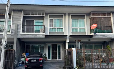 For sale 3 bedrooms townhouse in Si Racha, Chonburi