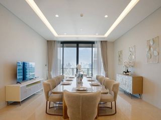 À louer et à vendre 5 chambres condo à Pathum Wan, Bangkok