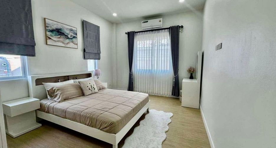 For rent 3 bedrooms villa in Bang Lamung, Chonburi