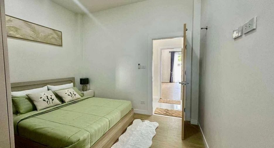 For rent 3 bedrooms villa in Bang Lamung, Chonburi