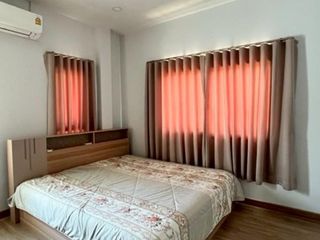 À louer 4 chambres maison à Si Racha, Chonburi