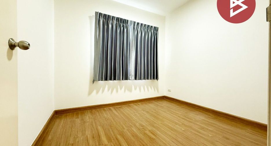 Reihenhaus zum Kauf mit 3 Zimmer in Min Buri, Bangkok