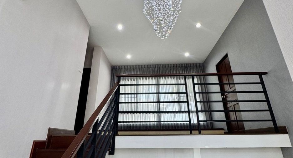 For rent and for sale 3 bedrooms house in Si Racha, Chonburi