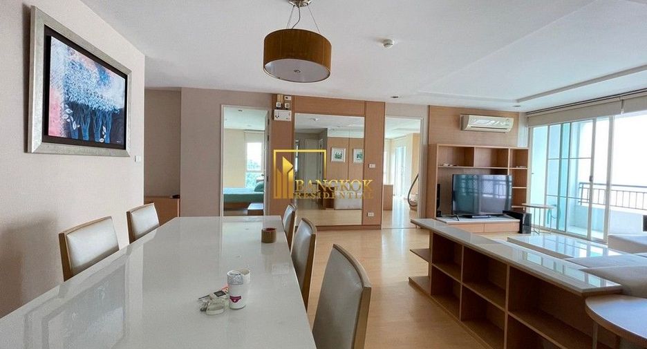 À louer et à vendre 3 chambres condo à Watthana, Bangkok