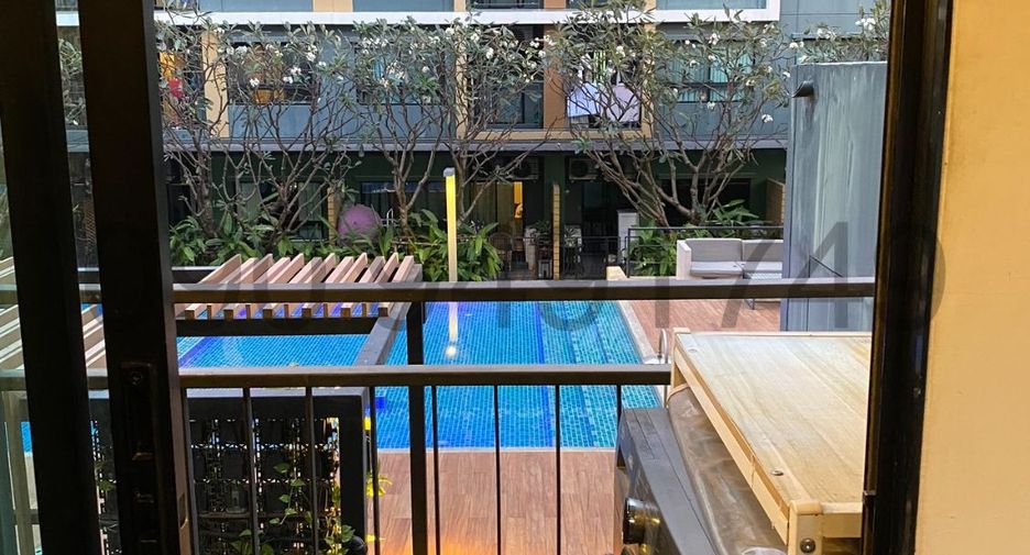 For sale 1 bed condo in Lat Krabang, Bangkok