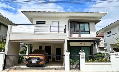 Casa en alquiler de 3 habitaciones en Si Racha, Chonburi