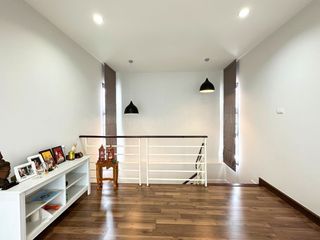 出租 3 卧室 独立屋 在 Si Racha, Chon Buri