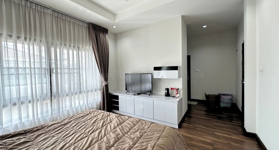 For rent 3 bedrooms house in Si Racha, Chonburi