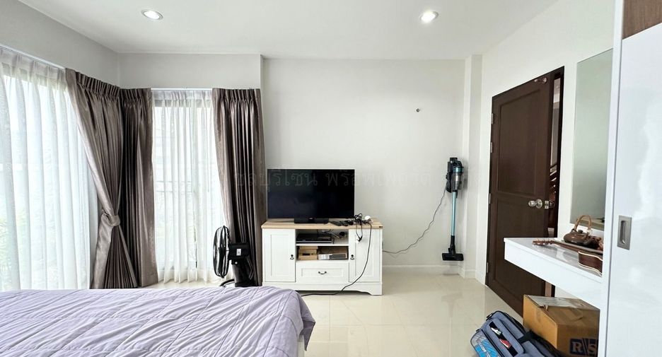 For rent 3 bedrooms house in Si Racha, Chonburi
