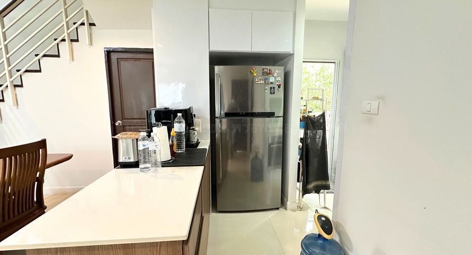 For rent 3 bedrooms house in Si Racha, Chonburi