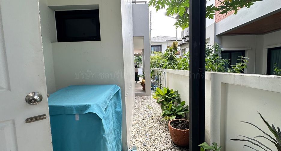 For rent 3 bedrooms house in Si Racha, Chonburi