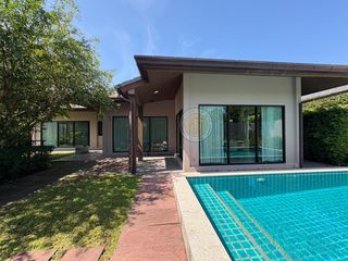 Villa en alquiler de 3 habitaciones en Bang Lamung, Chonburi